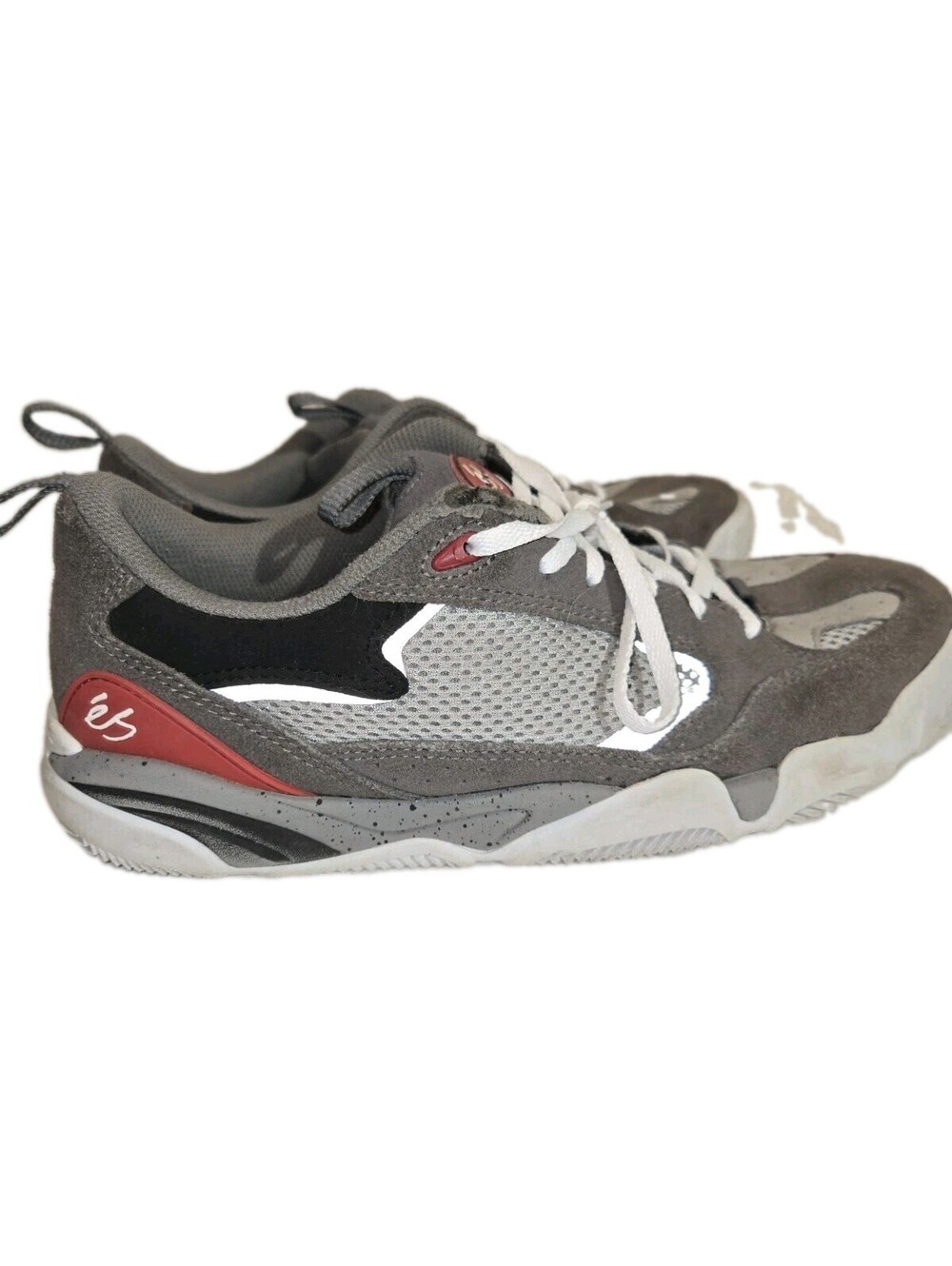 es quattro Plus Sz 9.5 Grey Red Colorway Skateboar